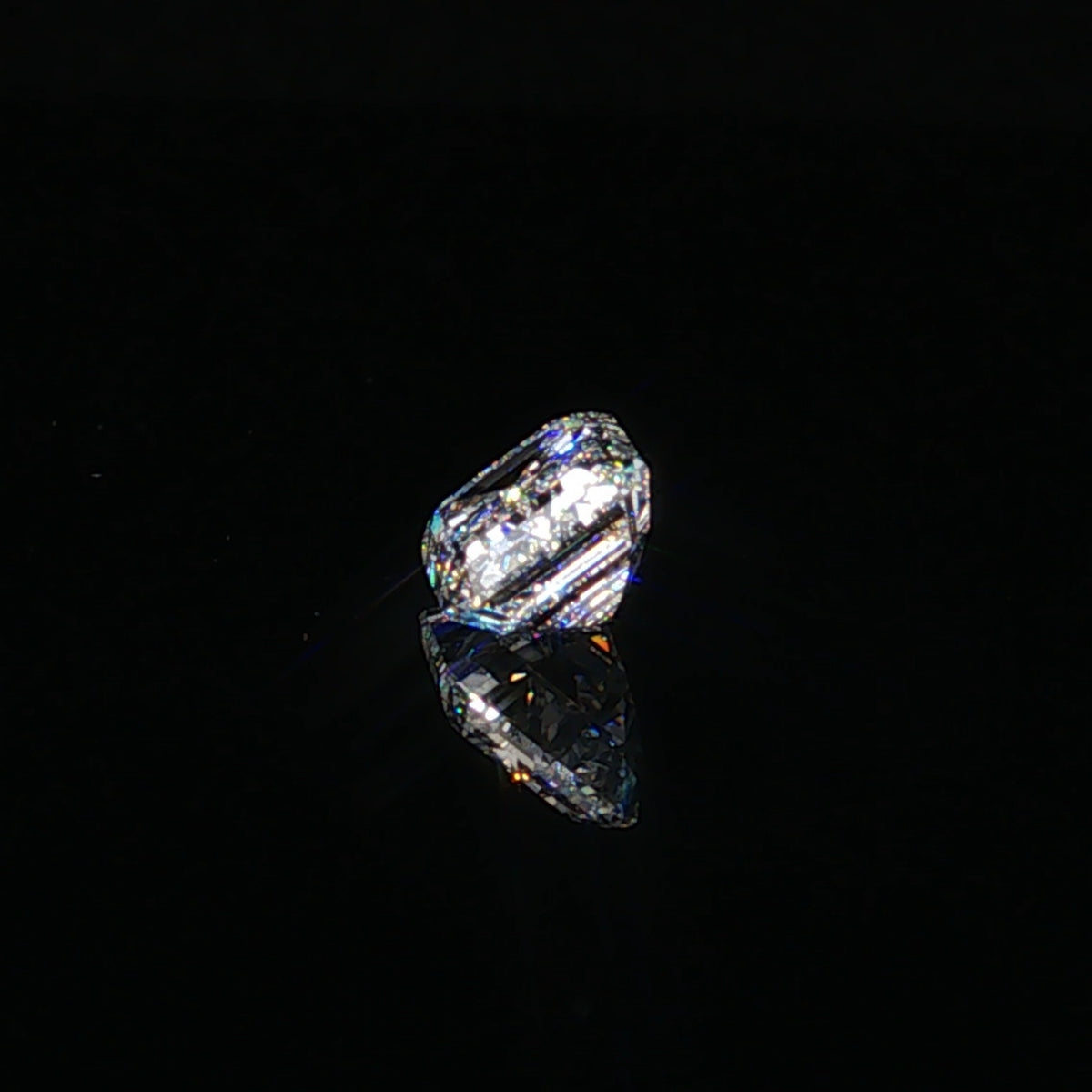 3.09 ct Lab-Grown Emerald E VVS 2