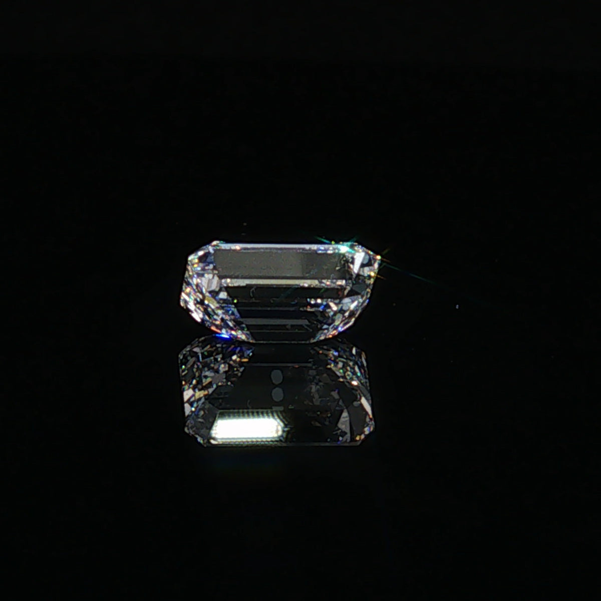 3.09 ct Lab-Grown Emerald E VVS 2