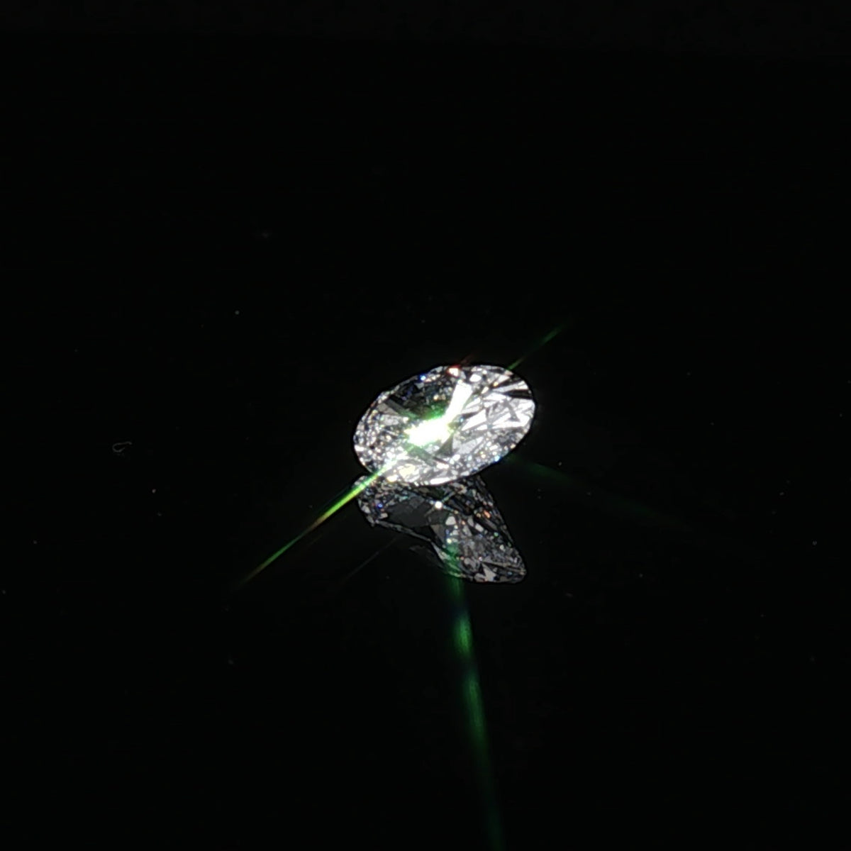 1 ct Lab-Grown Oval Brilliant E VVS 2