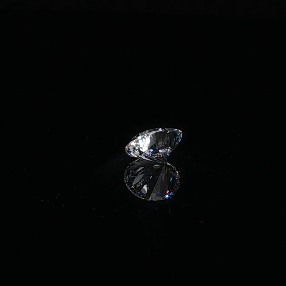 1 ct Lab-Grown Oval Brilliant E VVS 2