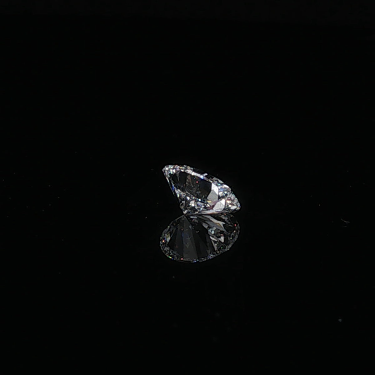 1 ct Lab-Grown Oval Brilliant E VVS 2