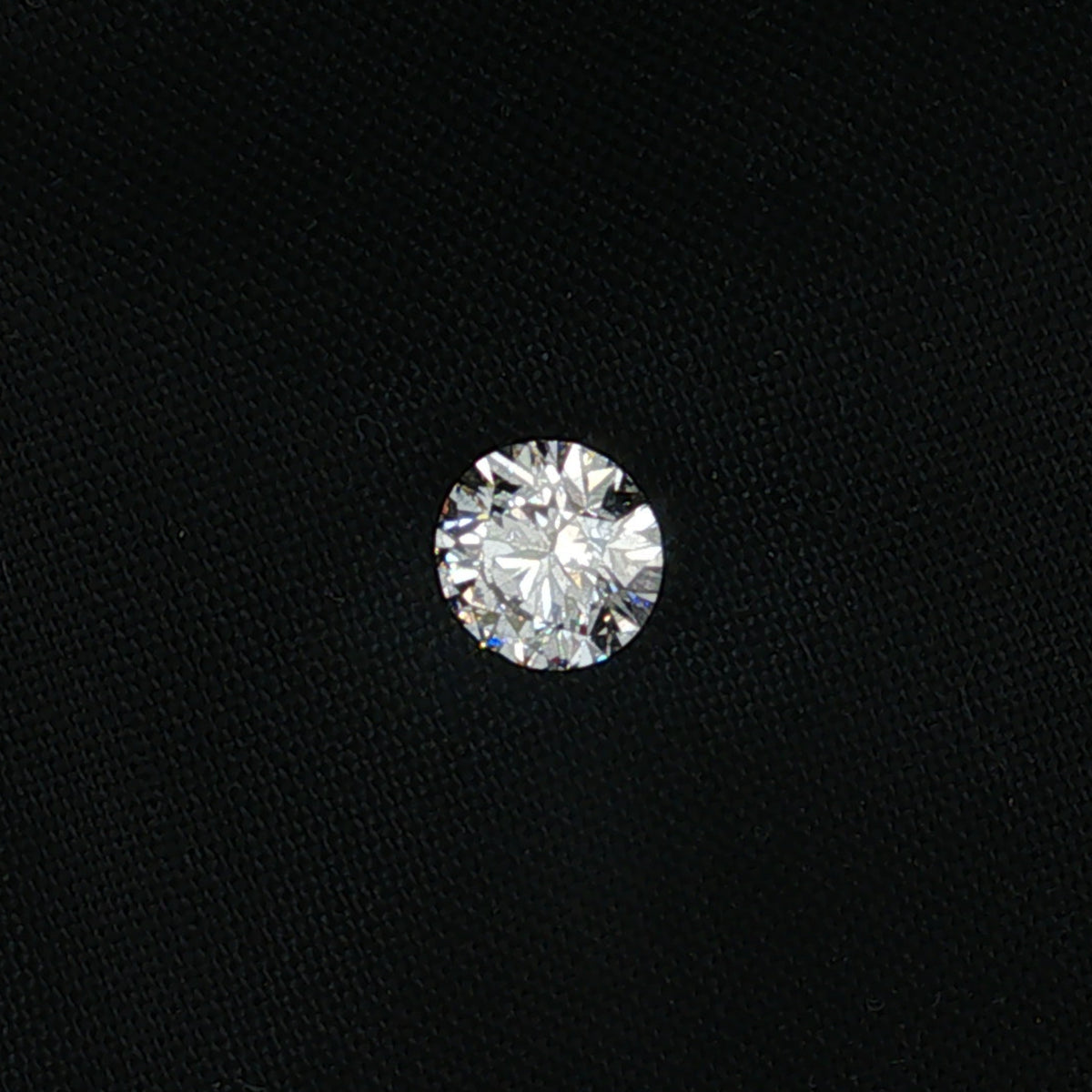 1.5 ct Lab-Grown Round Brilliant E VVS 2
