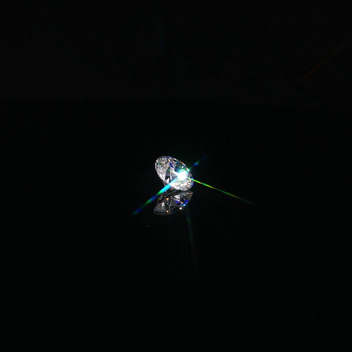 1.5 ct Lab-Grown Round Brilliant E VVS 2