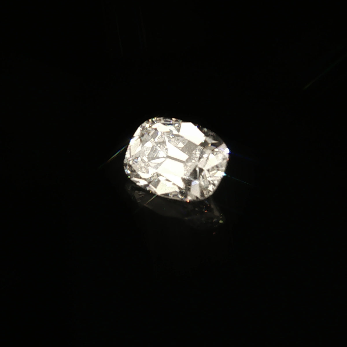 4.3 ct Lab-Grown Old Mine Elongated Cushion E VVS 2