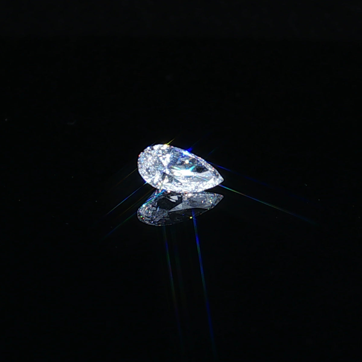 1.03 ct Lab-Grown Pear Brilliant E VVS 2