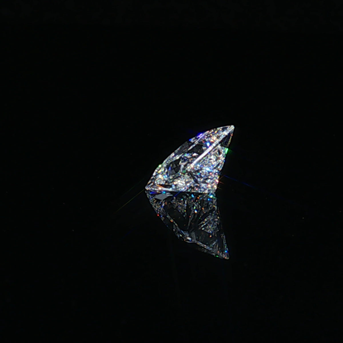 2.1 ct Lab-Grown Princess E VVS 2