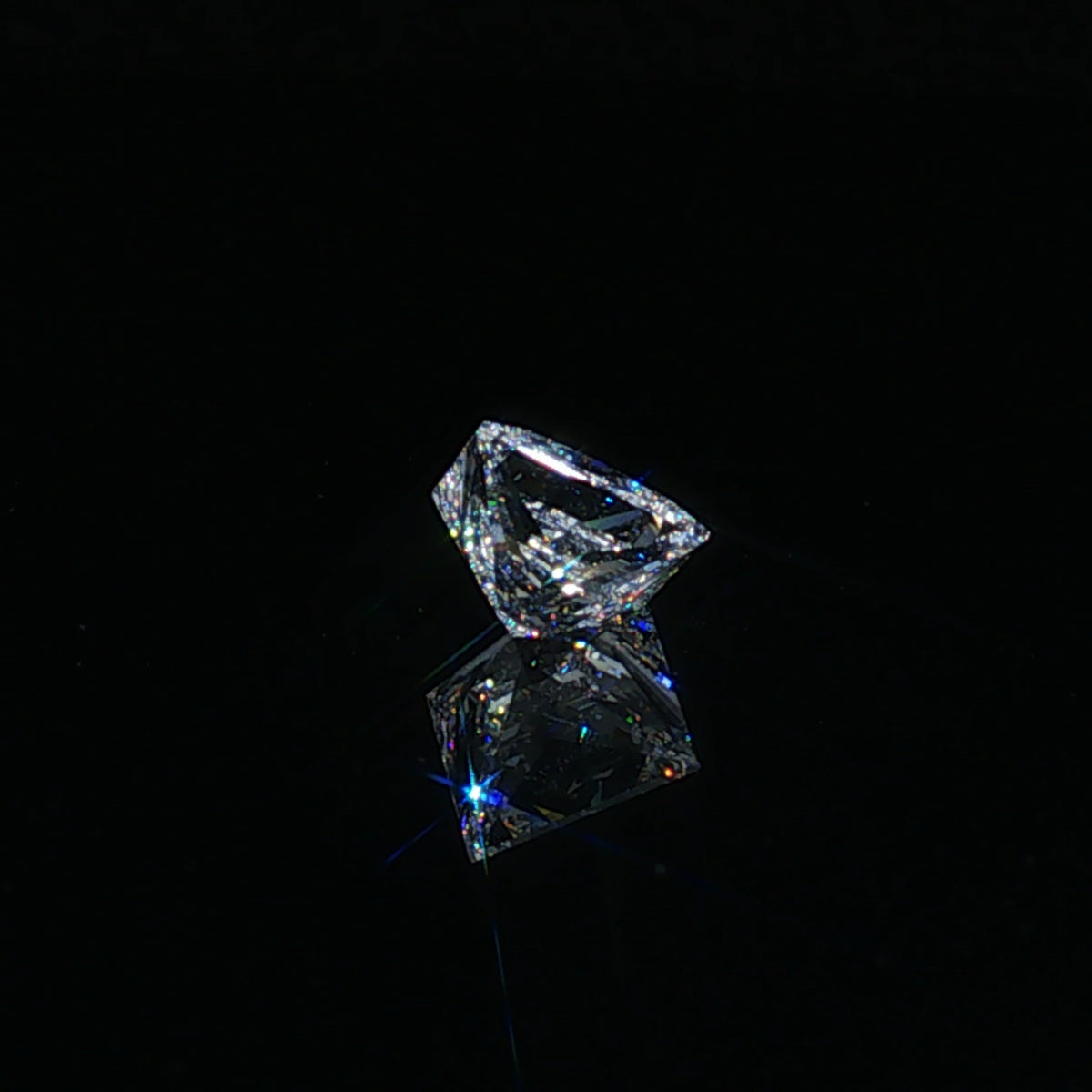 2.1 ct Lab-Grown Princess E VVS 2