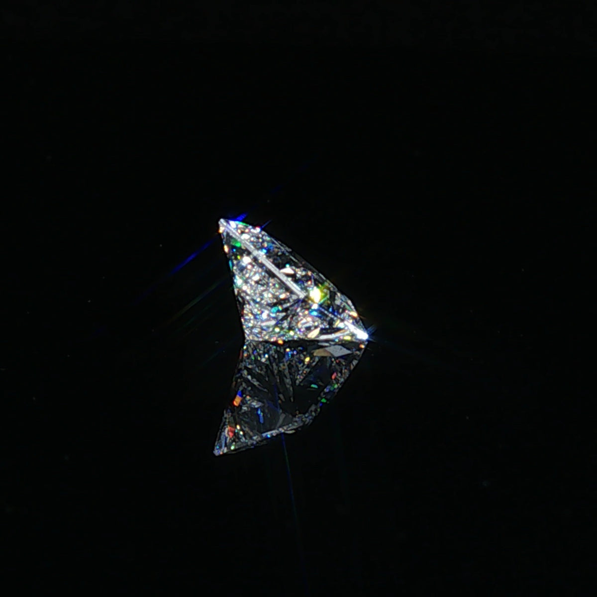 2.1 ct Lab-Grown Princess E VVS 2