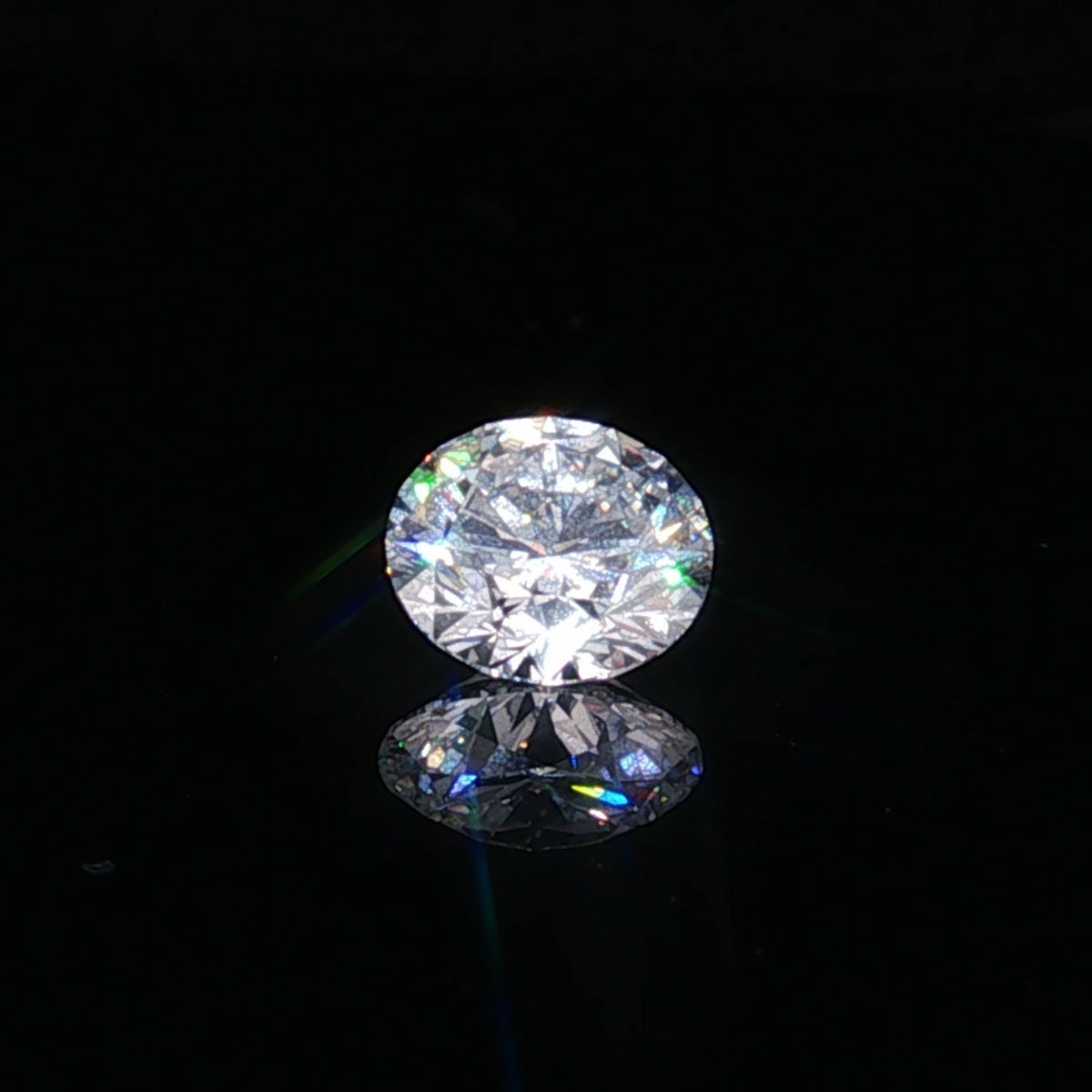 3.1 ct Lab-Grown Round Brilliant E VVS 2