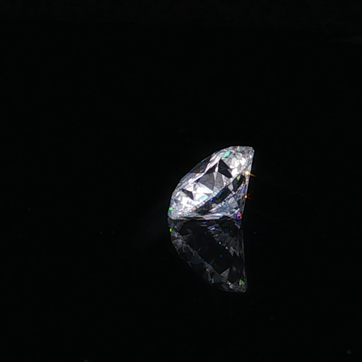3.1 ct Lab-Grown Round Brilliant E VVS 2