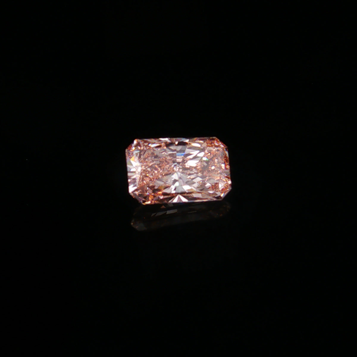 3.11 ct Lab-Grown Cut cornered rectangular modified brilliant Fancy Vivid Pink VVS 2