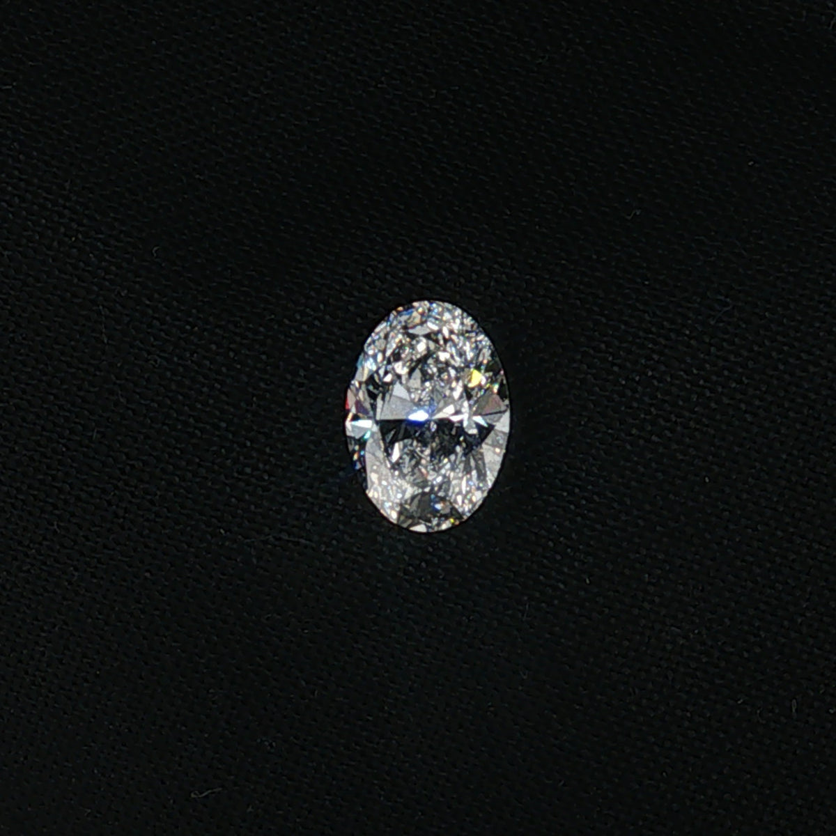 2.02 ct Lab-Grown Oval E VVS 2