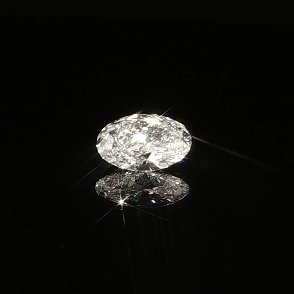 2.02 ct Lab-Grown Oval E VVS 2