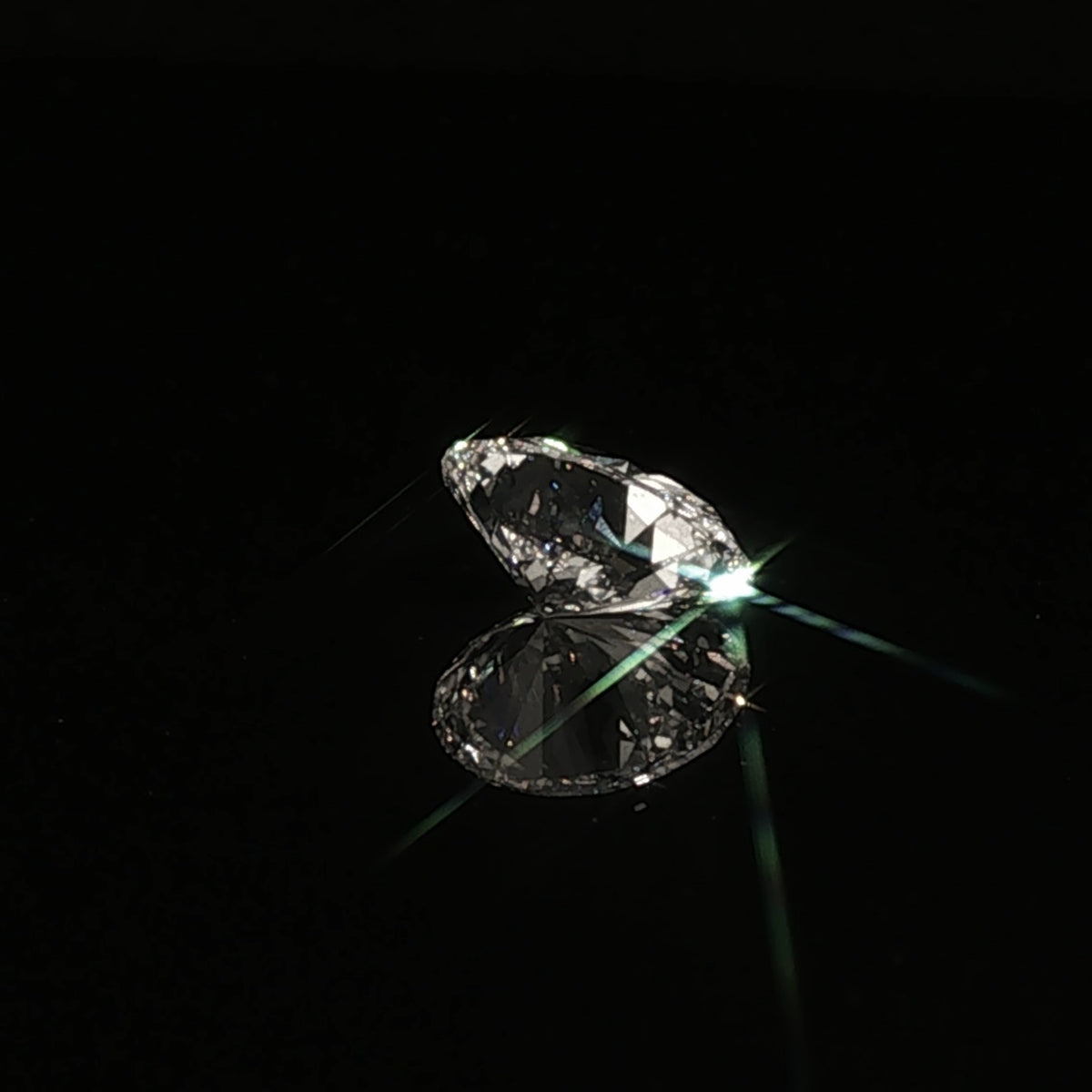 2.02 ct Lab-Grown Oval E VVS 2