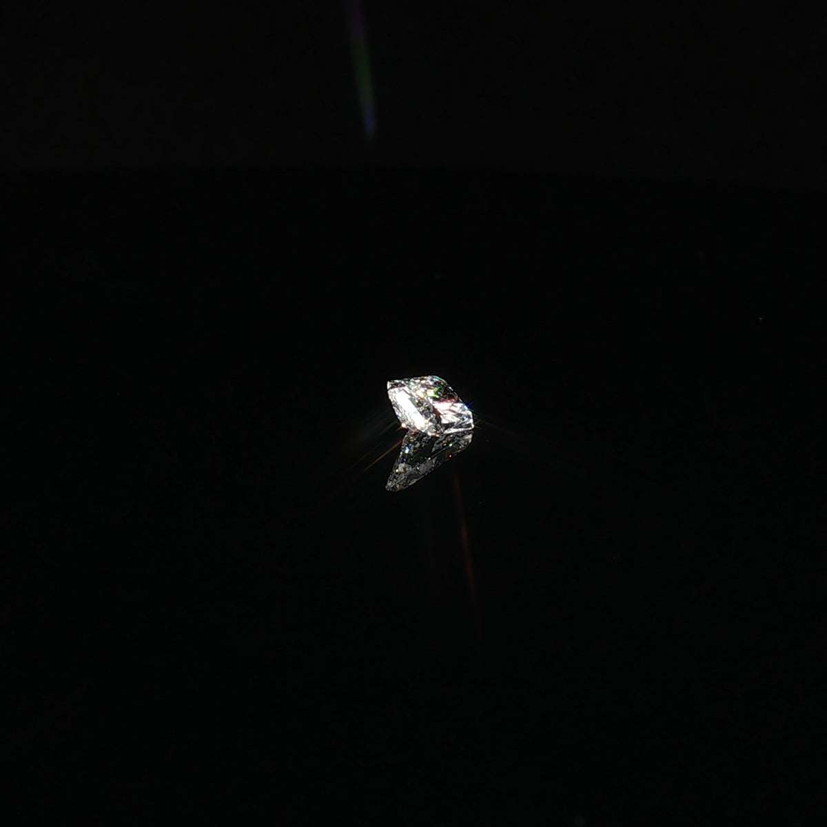 1.1 ct Lab-Grown Cut cornered rectangular modified brilliant E VVS 2