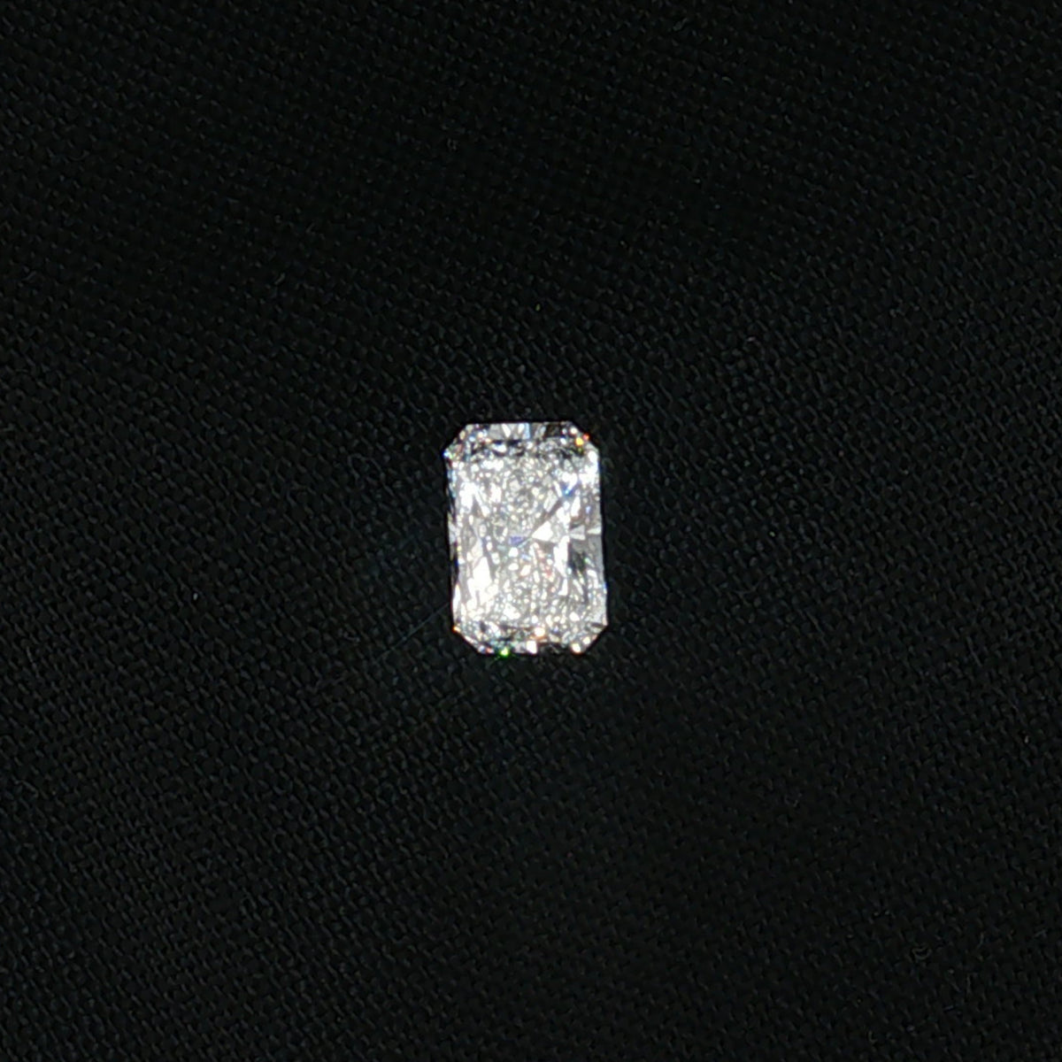 1.1 ct Lab-Grown Cut cornered rectangular modified brilliant E VVS 2