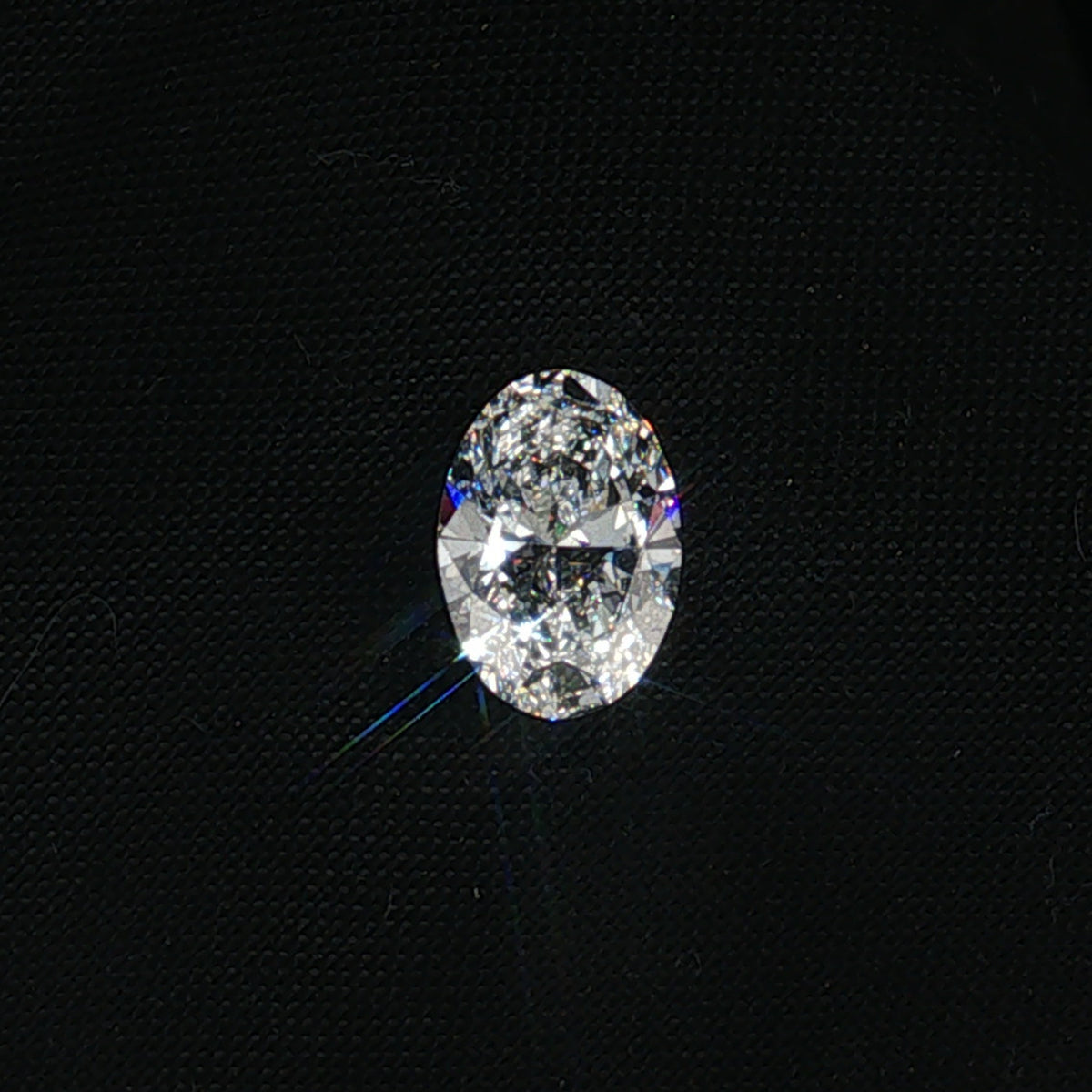 3.05 ct Lab-Grown Oval Brilliant D VS 1