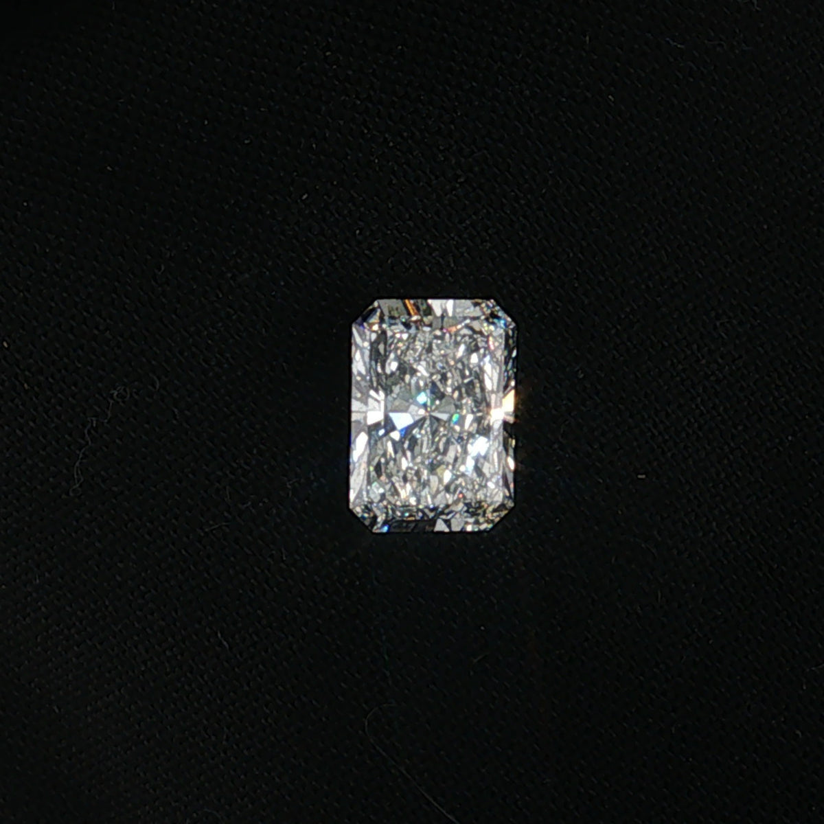 3.10 ct Lab-Grown Cut-Cornered Rectangular Modified Brilliant G VVS2
