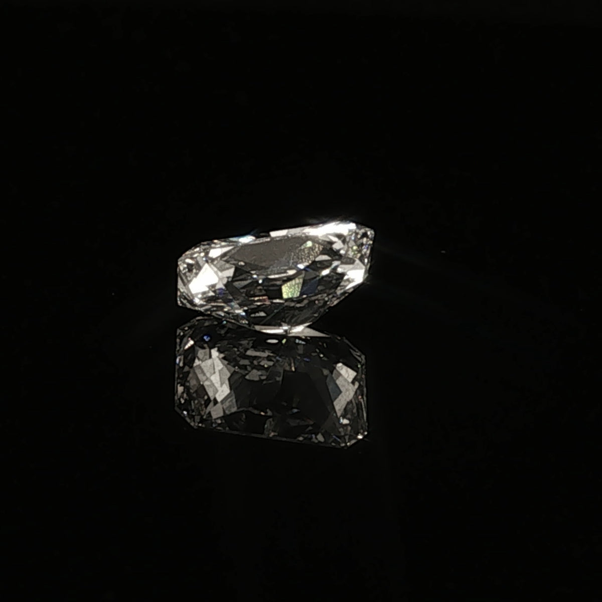 3.10 ct Lab-Grown Cut-Cornered Rectangular Modified Brilliant G VVS2