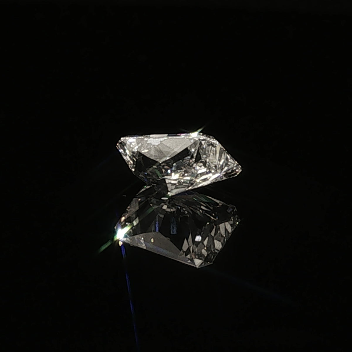3.10 ct Lab-Grown Cut-Cornered Rectangular Modified Brilliant G VVS2