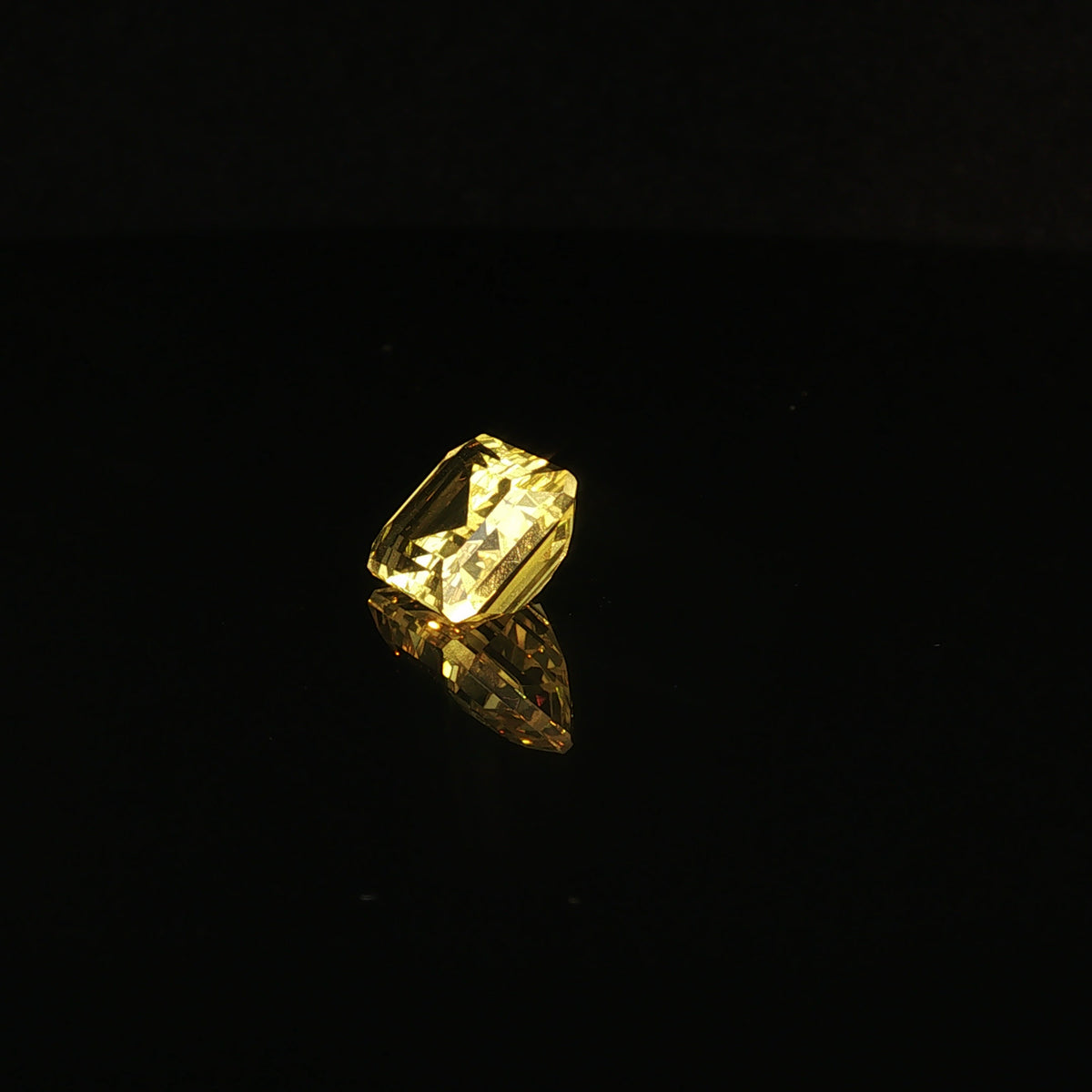 8.98 ct Lab-Grown Yellow Octa Mixed Cut
