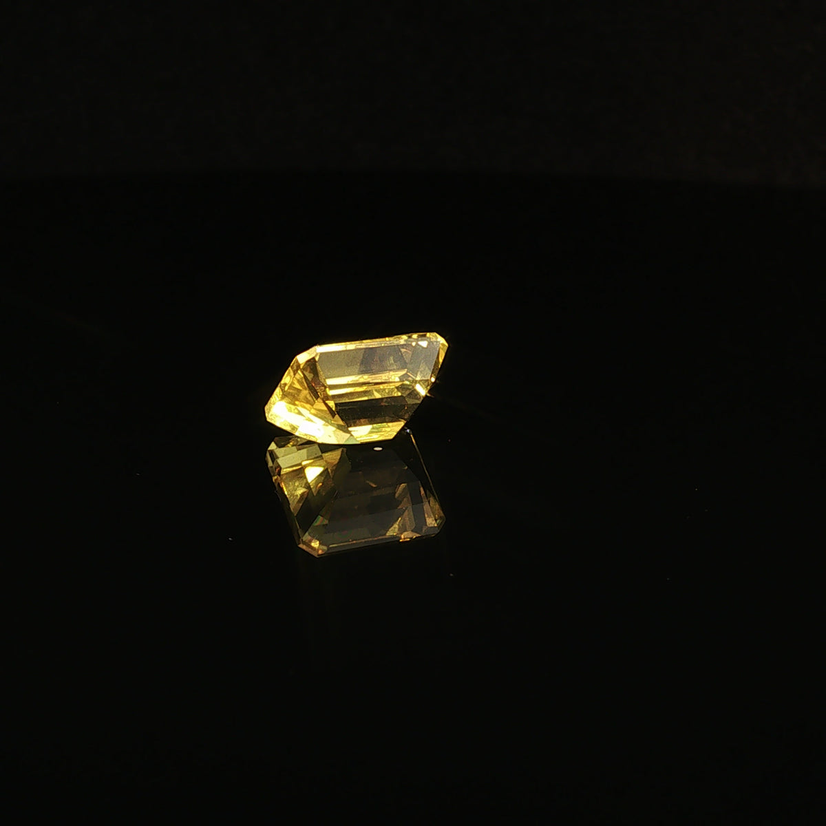 8.98 ct Lab-Grown Yellow Octa Mixed Cut