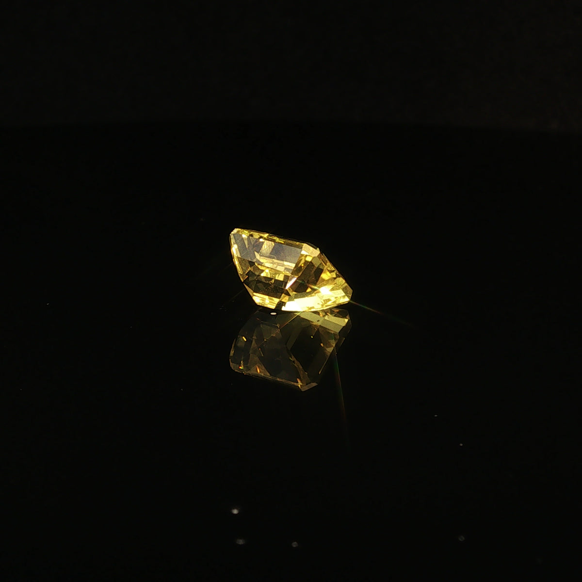 8.98 ct Lab-Grown Yellow Octa Mixed Cut