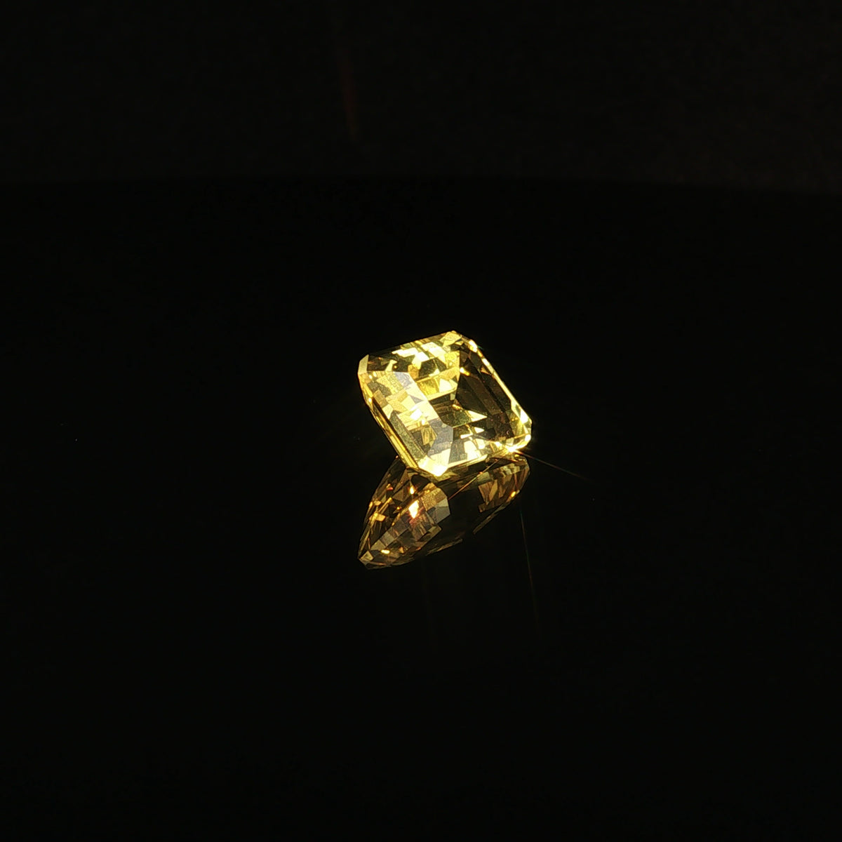 8.98 ct Lab-Grown Yellow Octa Mixed Cut