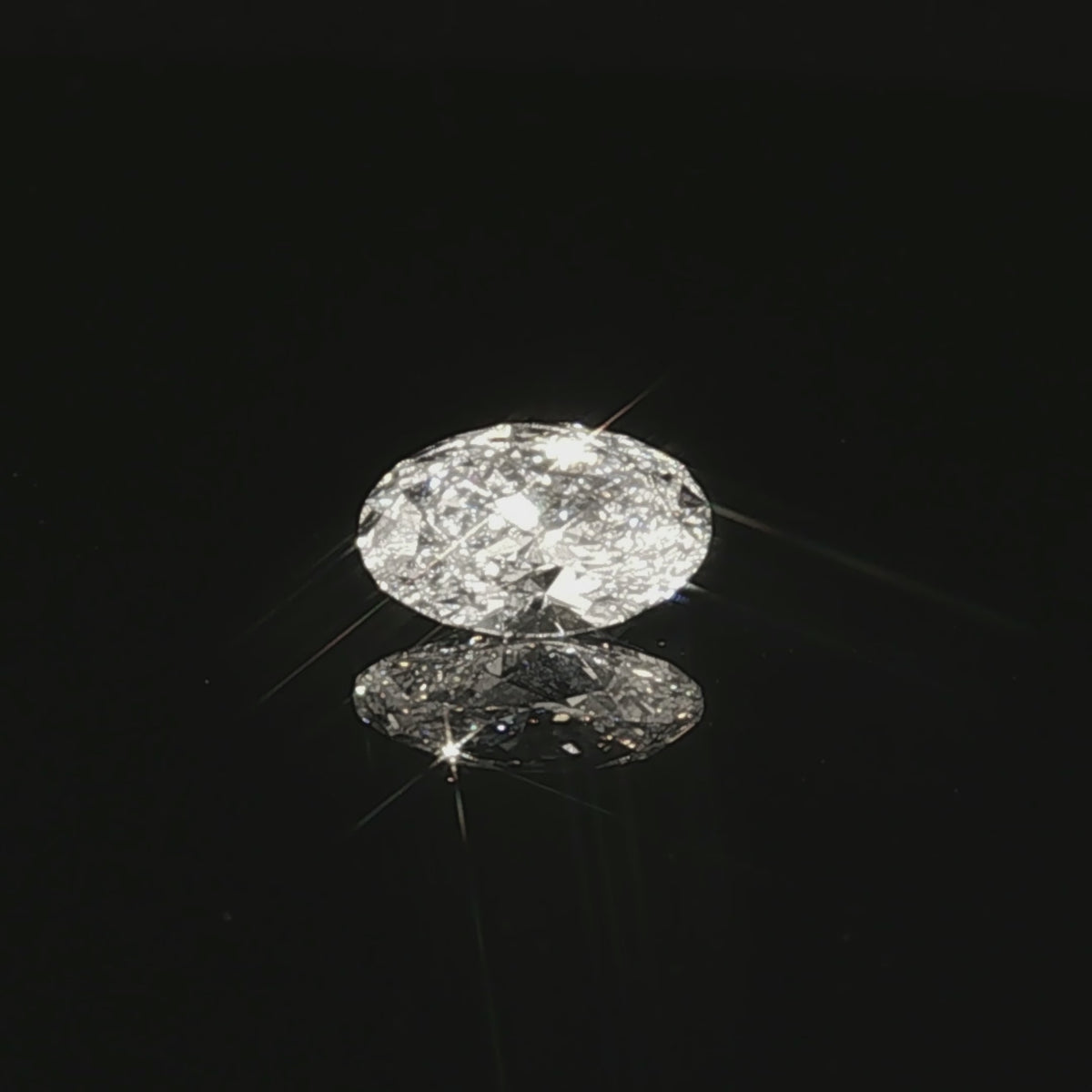 2.02 ct Lab-Grown Oval E VVS 2