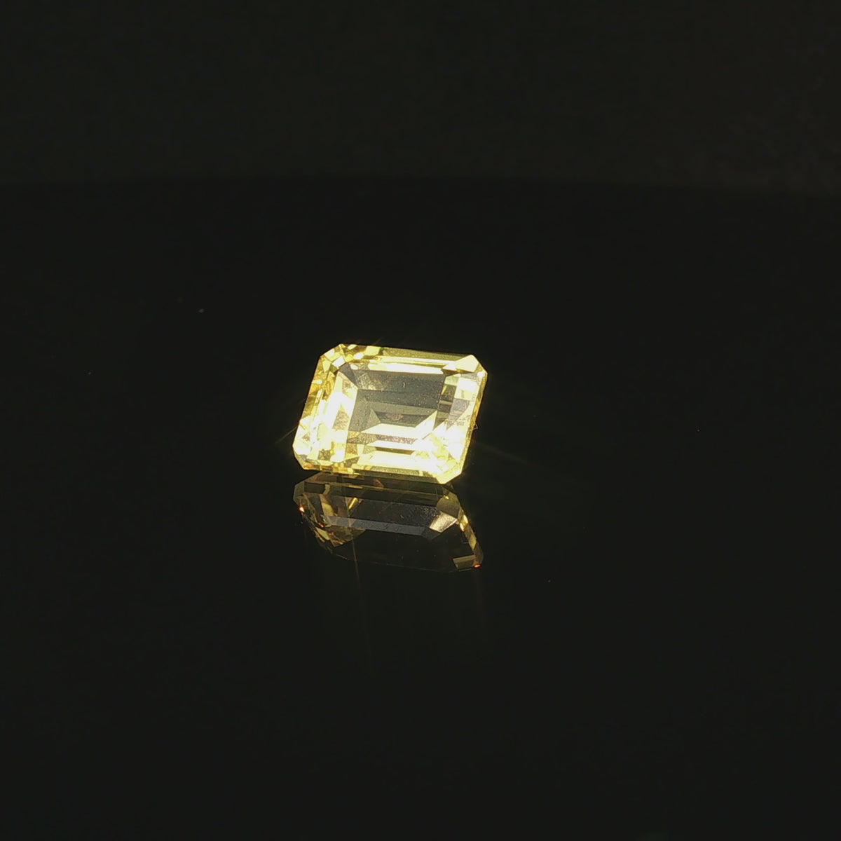8.98 ct Lab-Grown Yellow Octa Mixed Cut